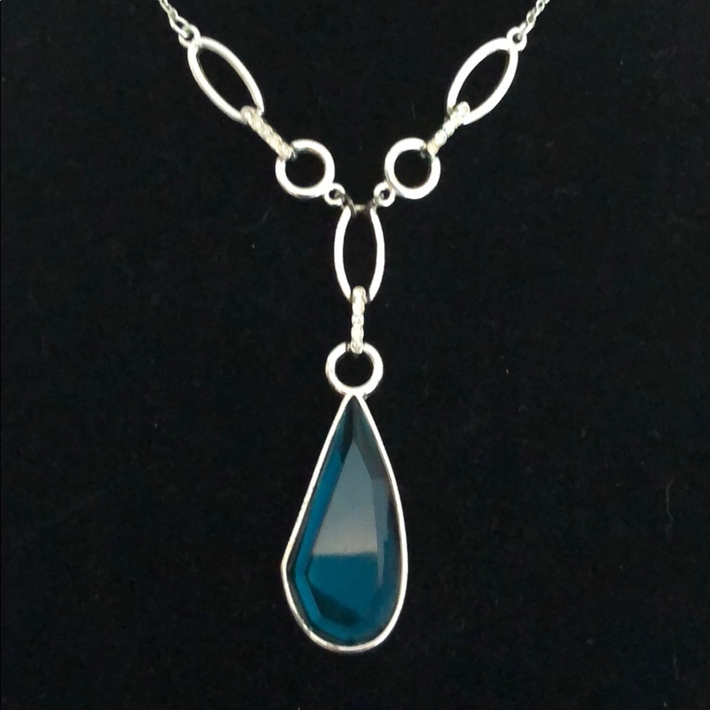 Tear drop blue stone necklace & matching earrings